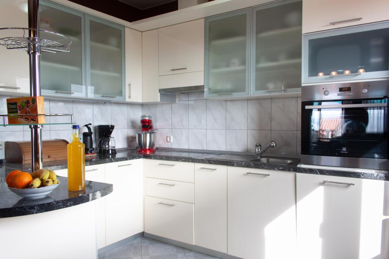 Apartment Juric Kaštel Novi Exterior foto